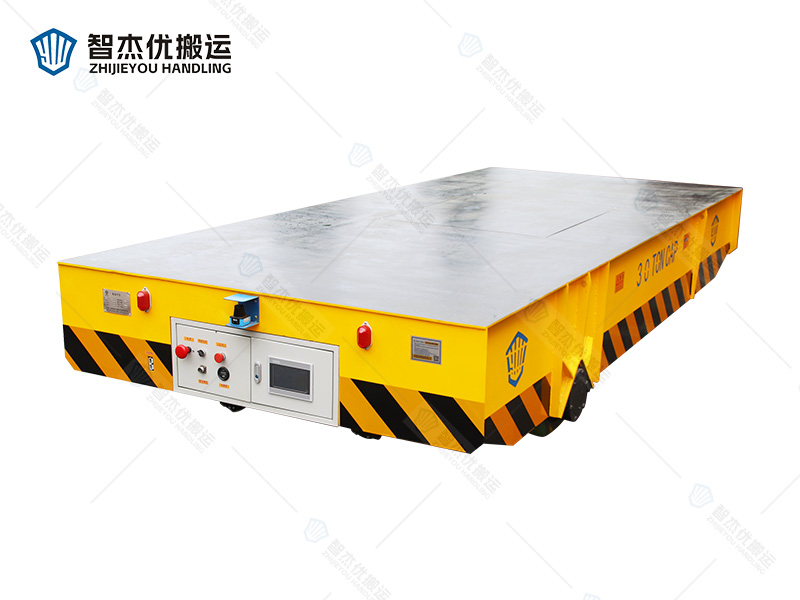 30噸原地旋轉(zhuǎn)無軌車